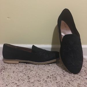 NWOT stunning flats • Perfect Condition